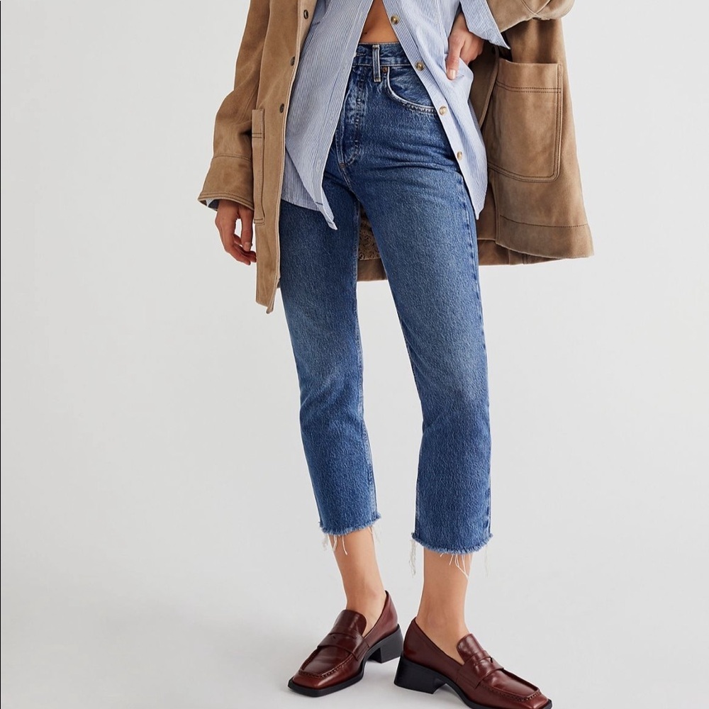 AGOLDE Riley High Rise Cropped Straight Jeans. Color: Frequency - Picture 2 of 9